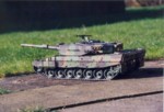 Leopard 2A4 1-16 GPM 199 15.jpg

68,90 KB 
793 x 542 
10.04.2005
